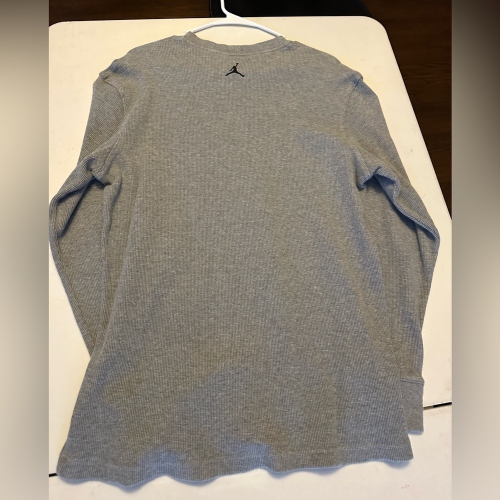 Nike Air Jordan Grey Thermal Men’s Sz Medium
